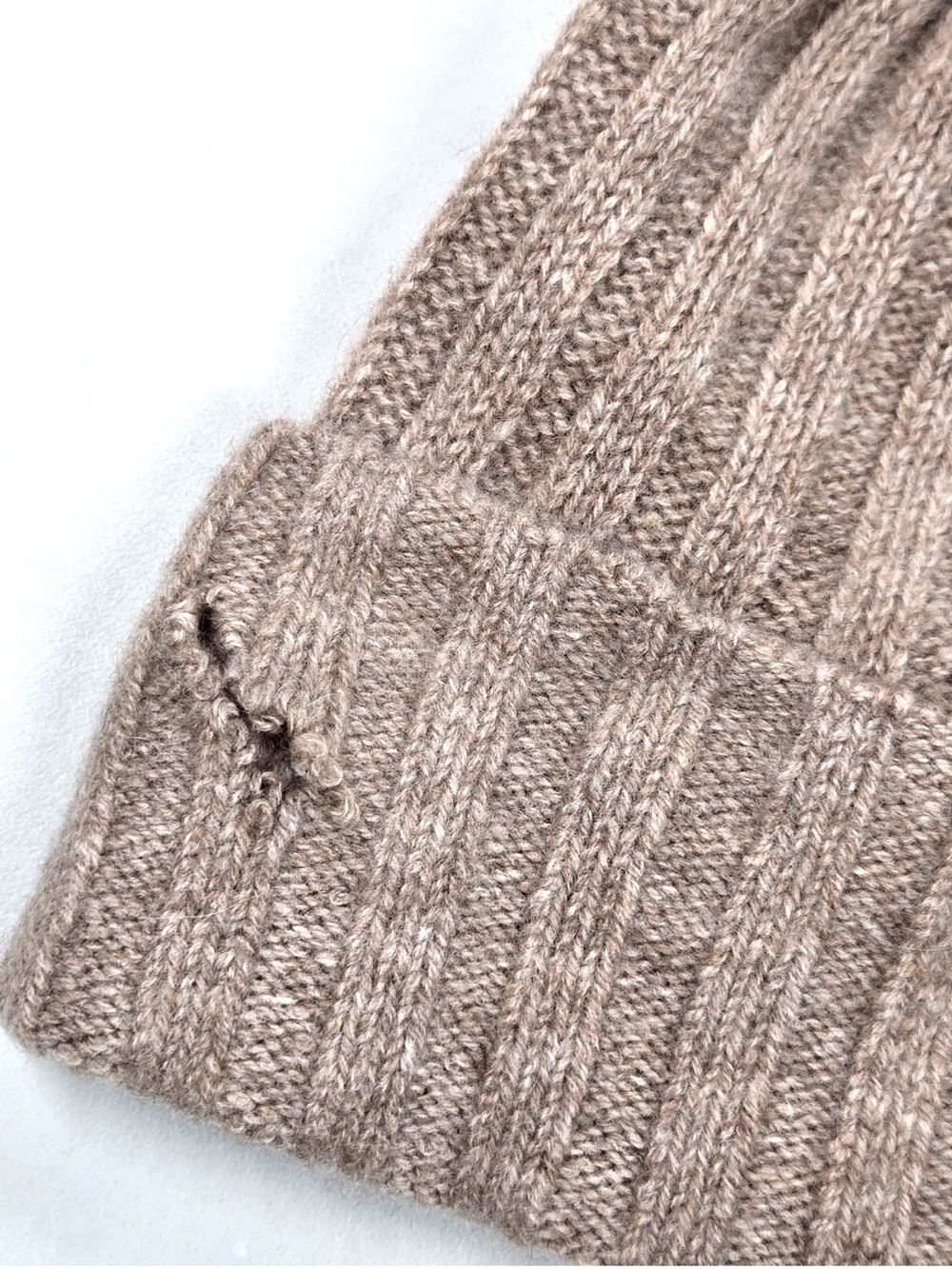 NWT QUINCE Mongolian Cashmere Pom Pom Beanie One Size Oatmeal 8205 - Picture 8 of 9